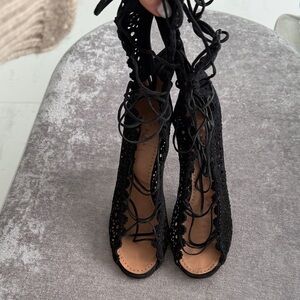 ALAÏA Elegant Black Lace-Up Women's Shoes size 38.5 (8.5)